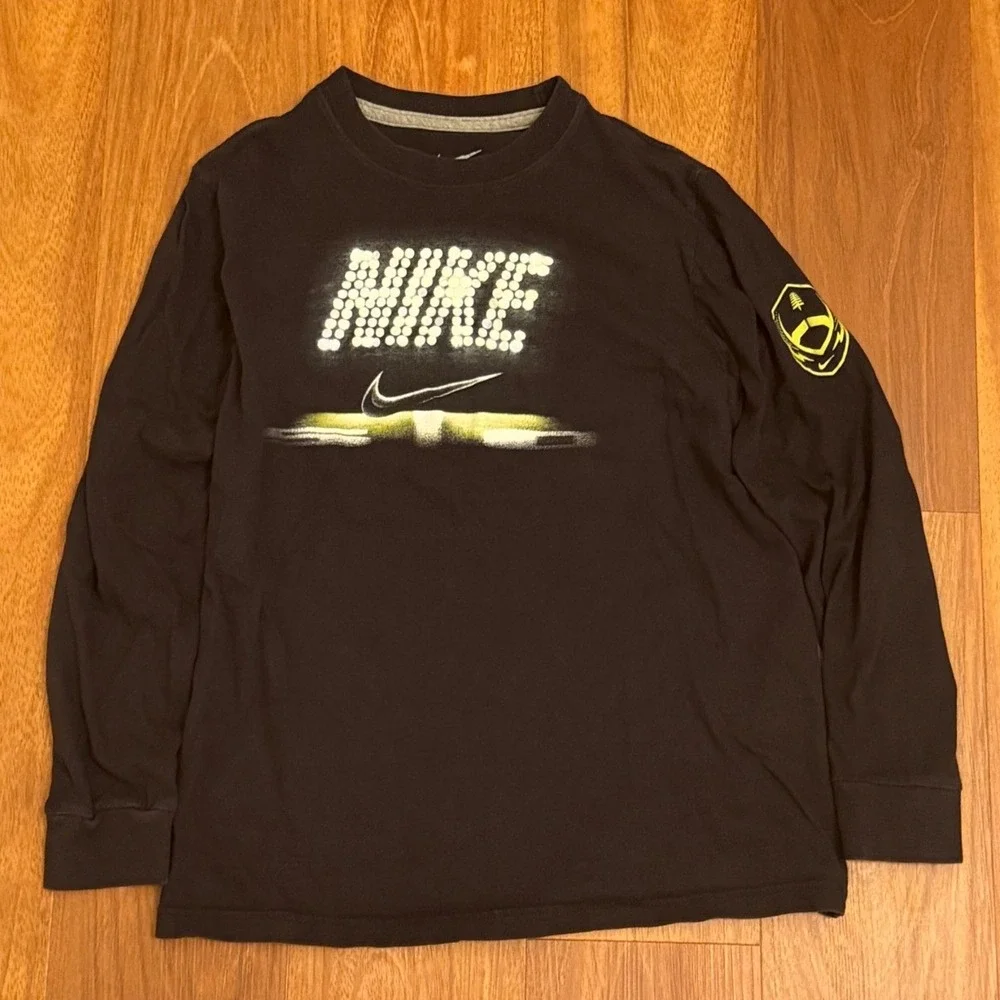Youth Nike Football Graphic Long Sleeve T-Shirt Size Large